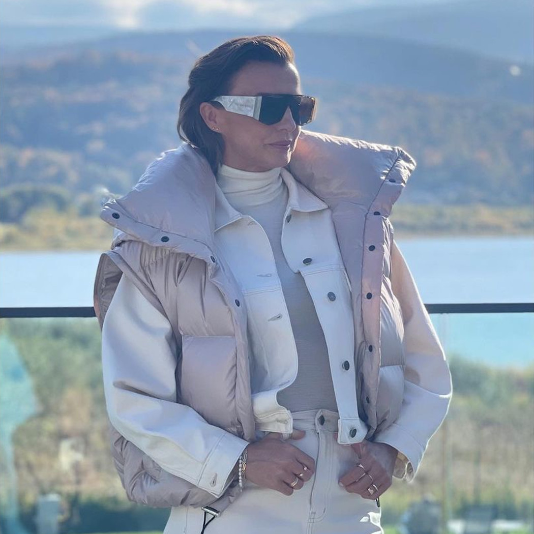 Cztery modowe lekcje, które możesz wziąć od Katarzyny Sokołowskiej. Stylizacje jurorki „Top model” to kopalnia inspiracji
